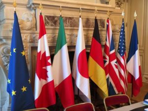 Drapeaux des sept pays composant le G7 à savoir le Canada, l'Italie, le Japon, l'Allemagne, le Royaume Uni, les Etats Unis